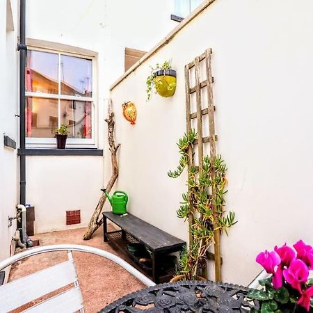 הייסטינגס Cute Cottage 5 Min Walk From Cafes Station And Sea מראה חיצוני תמונה