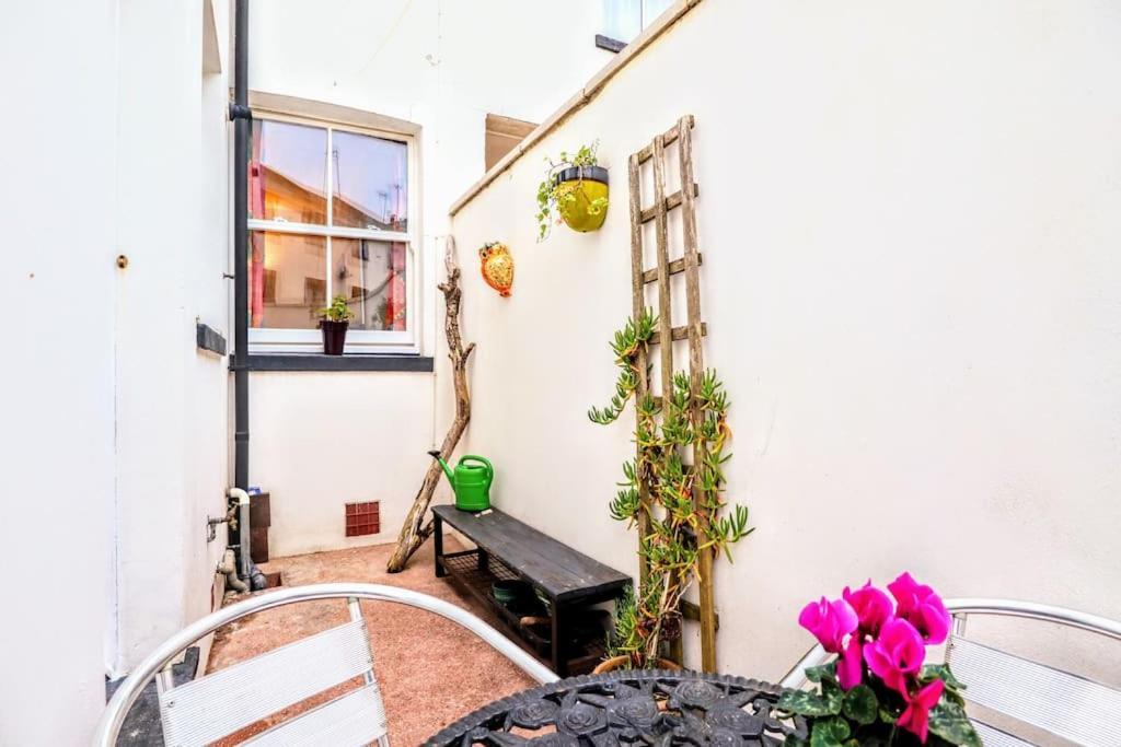 הייסטינגס Cute Cottage 5 Min Walk From Cafes Station And Sea מראה חיצוני תמונה