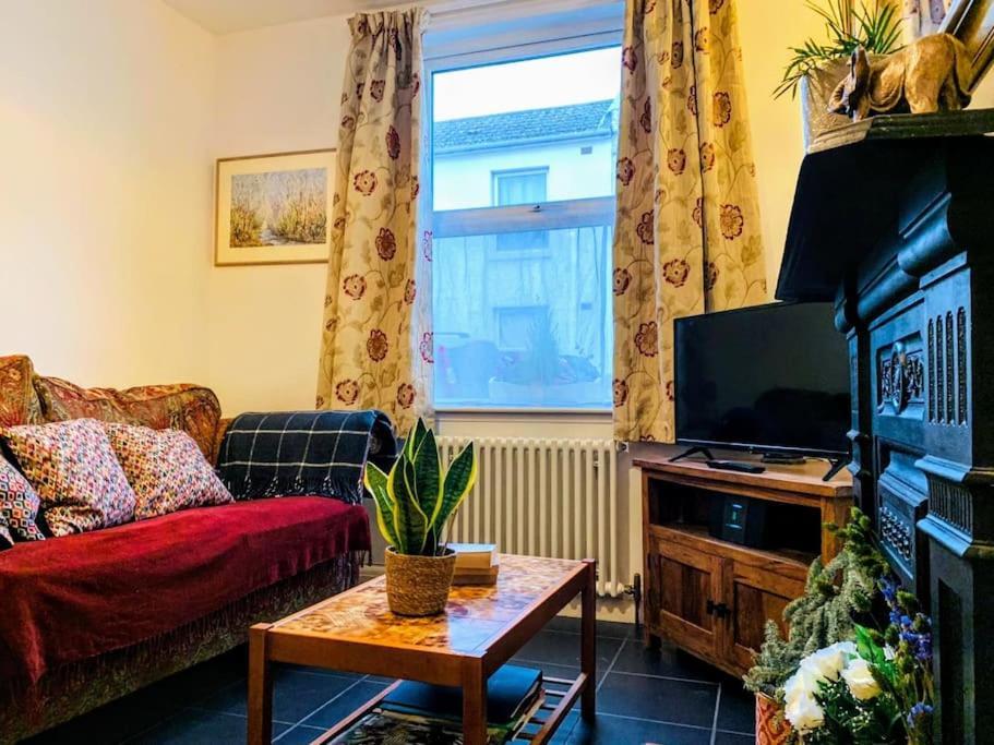 הייסטינגס Cute Cottage 5 Min Walk From Cafes Station And Sea מראה חיצוני תמונה