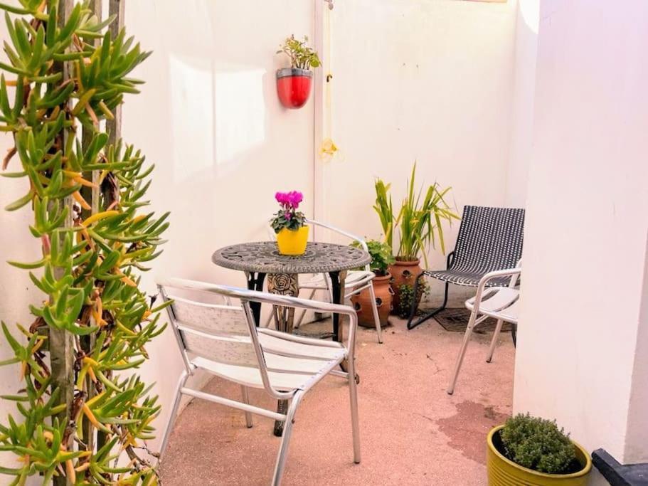 הייסטינגס Cute Cottage 5 Min Walk From Cafes Station And Sea מראה חיצוני תמונה